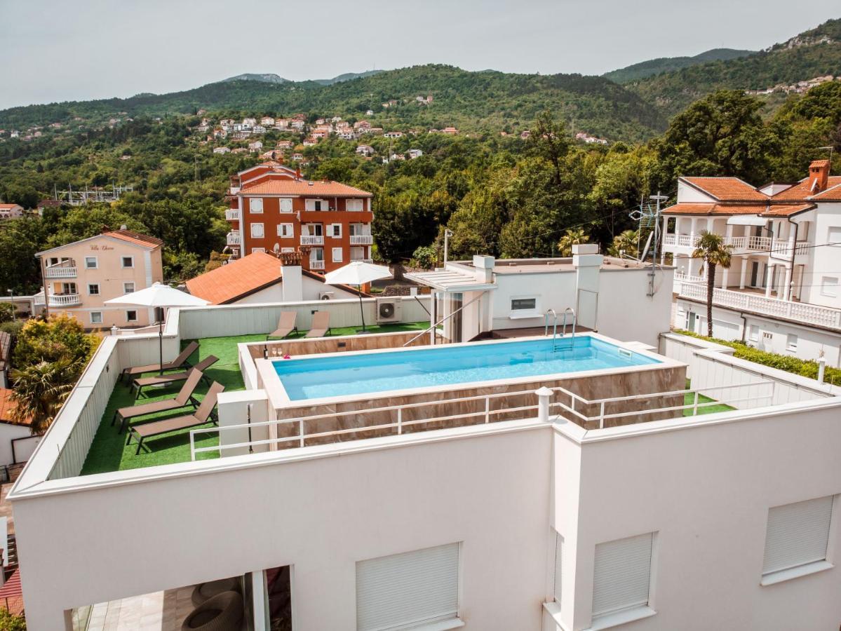 Apartment Mara Opatija With Rooftop Swimming Pool Ičići Eksteriør bilde