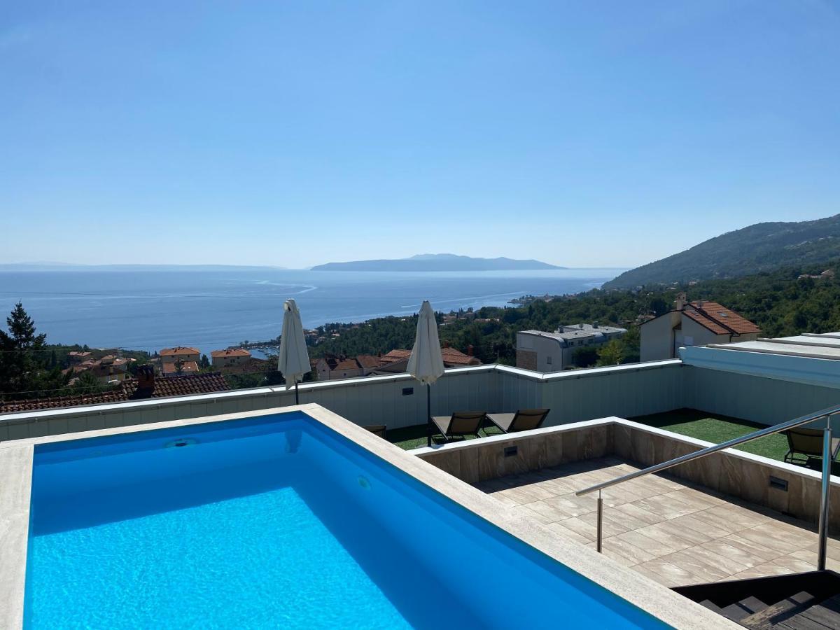 Apartment Mara Opatija With Rooftop Swimming Pool Ičići Eksteriør bilde